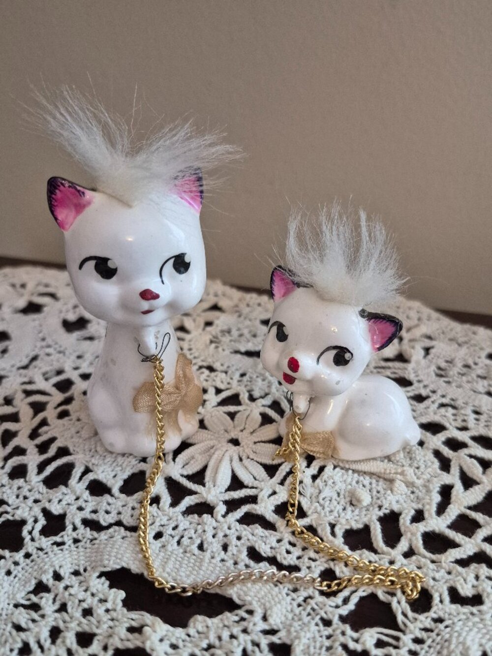 Kitschy Pair of White Kitten Figurines Fuzzy Hair Pink Ears Gold Chain 60s